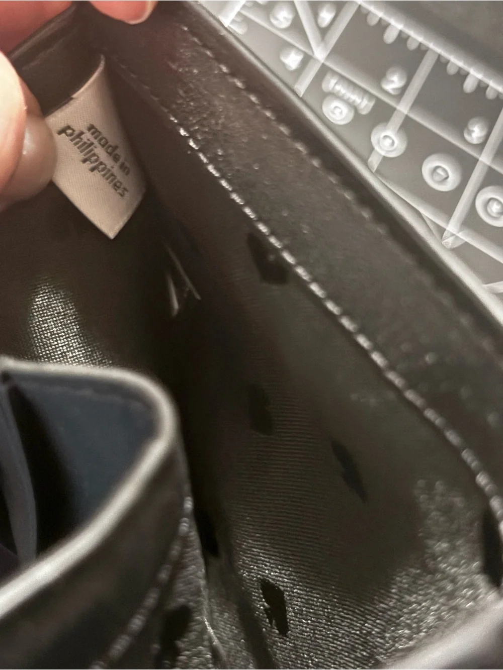 kate‎ spade black zip card wallet gold logo damage noted-id slot See PHOTOS